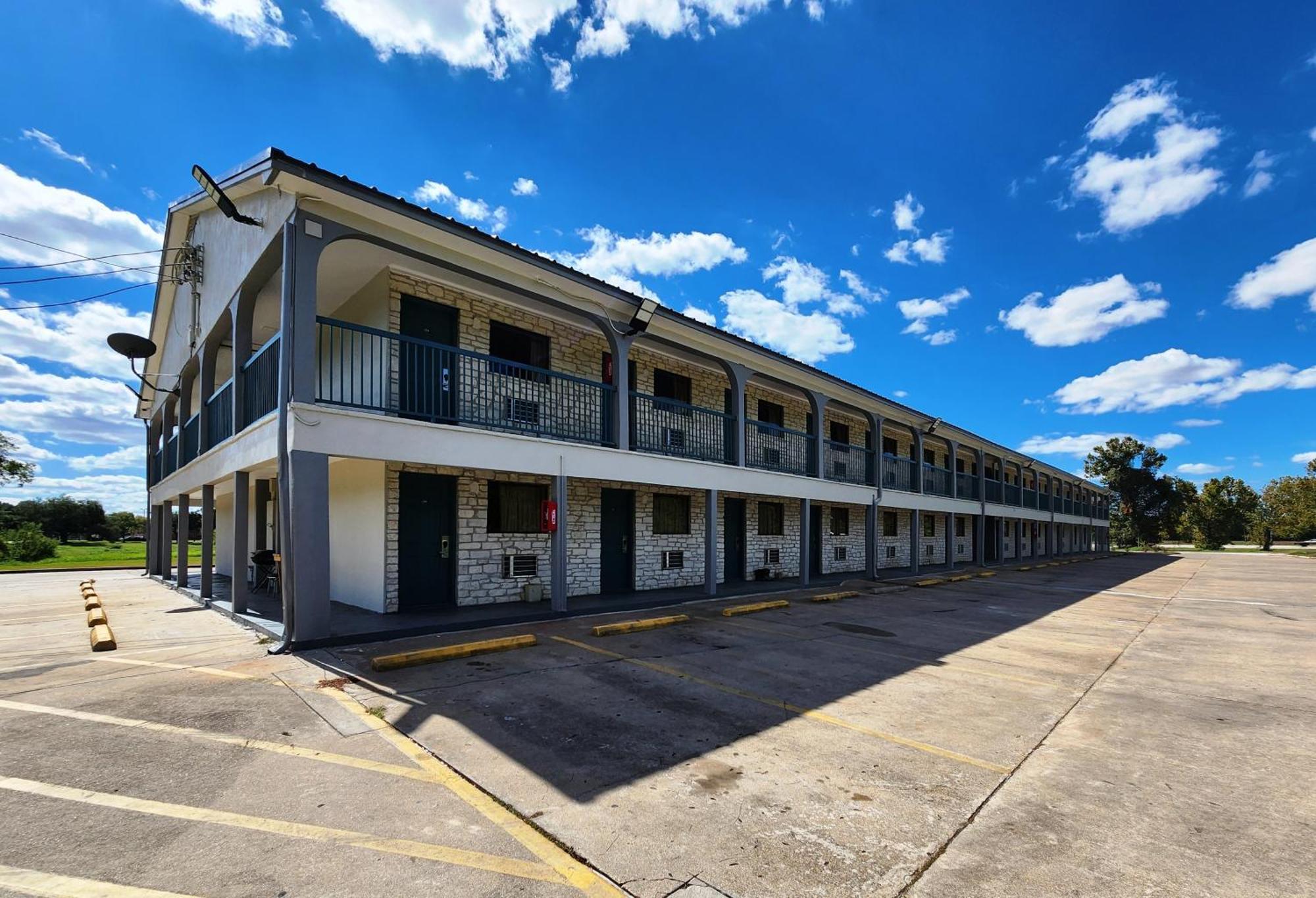 Scottish Inn & Suites Wharton Dış mekan fotoğraf